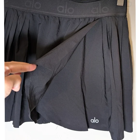 Alo Aces Sport Skort In Black - Picture 7 of 13
